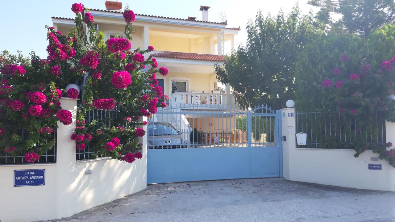Iris-Gogo House Apartamento Náuplia Exterior foto